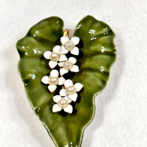 Vintage Enameled Leaf Brooch/Pin - Picture 3 of 6